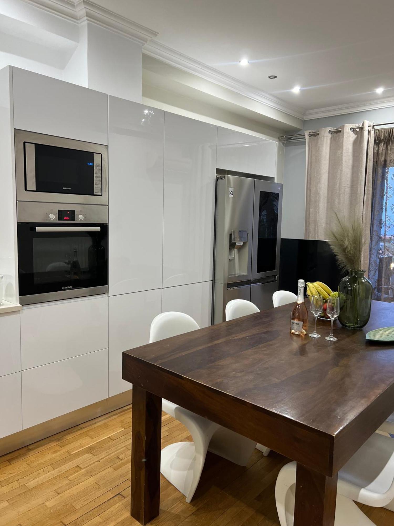 Marina Zeas Seaview House-marinaq